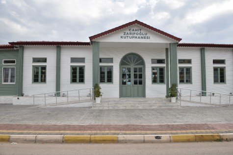 Cahit Zarifoğlu Kütüphanesi