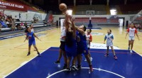 Minik basketçilerden hazırlık maçı