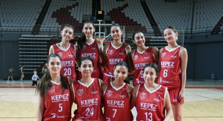 Kepez’in gençleri 4’te 4 yaptı