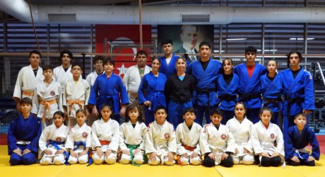 Kepez’in judocuları şampiyonalara hazırlanıyor