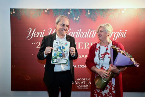 Kocagöz karikatür sergisinin açılışını yaptı