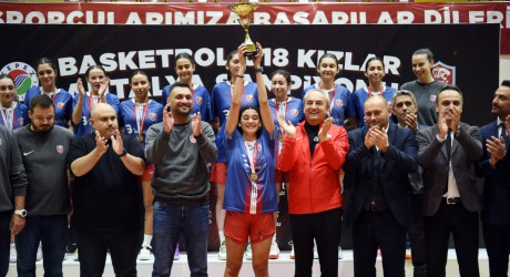 Kocagöz’den şampiyonlara özel tebrik