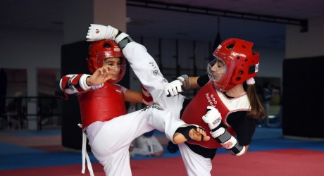 Kepezli tekvandocular şampiyonaya hazırlanıyor