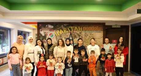 Kepez’in Yılbaşı Festivali’ni çocuklar çok sevdi