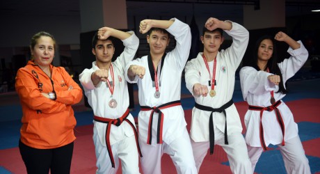 Kepez’in tekvando şampiyonları