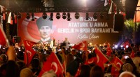 Kepez’de 19 Mayıs coşkusu: Gençlerden efsane sanatçılara saygı konseri