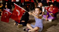 Kepez’de 19 Mayıs coşkusu: Gençlerden efsane sanatçılara saygı konseri
