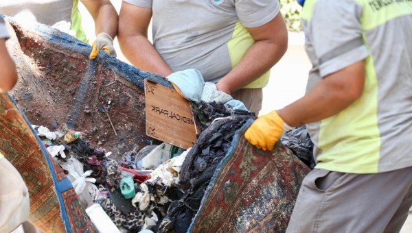 Kepez’de çöp ev operasyonu 