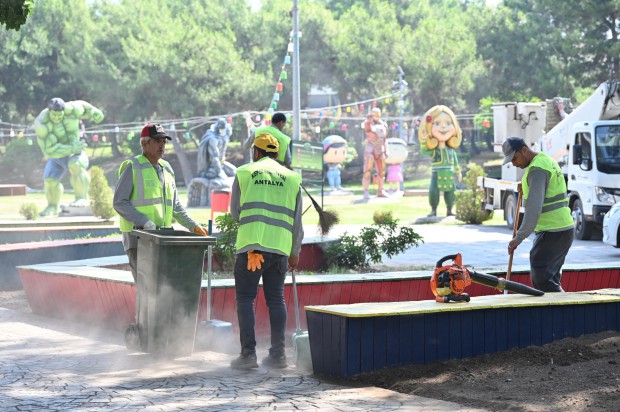 Kepez’den Tek Sarnıç Parkı’nda temizlik seferberliği