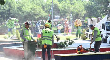 Kepez’den Tek Sarnıç Parkı’nda temizlik seferberliği