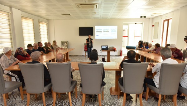 Kepez’den Huzurevi sakinlerine afet bilinci eğitimi 