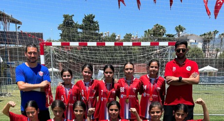 Kepezli minik hentbolcular Şampiyon oldu