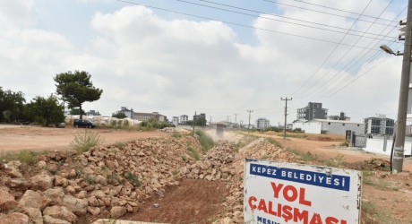 Kepez’in Demirel Mahallesi’nde dere ıslah çalışması