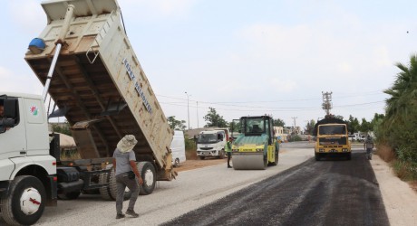 Kepez çalışıyor, ilçe yolları yenileniyor