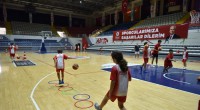 Kepez’de çocuklar sporla gelişiyor