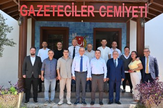 Kepez Belediyesi’nden Basın Emekçilerine Hem Destek Hem Vefa