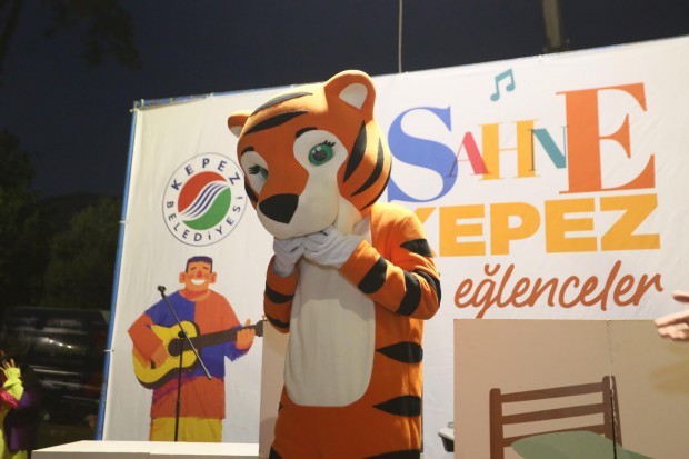 Sahne Kepez, Kütükçü Mahallesi’nde gönülleri fethetti