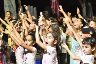 Sahne Kepez ile Demirel Mahallesi renklendi