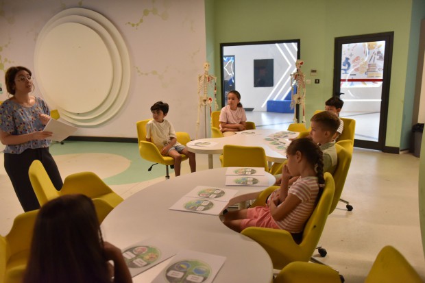 Kepez Belediyesi’nden çocuklara bilim dolu deneyim: Biyoloji Atölyesi