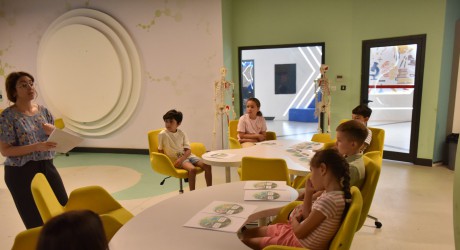 Kepez Belediyesi’nden çocuklara bilim dolu deneyim: Biyoloji Atölyesi