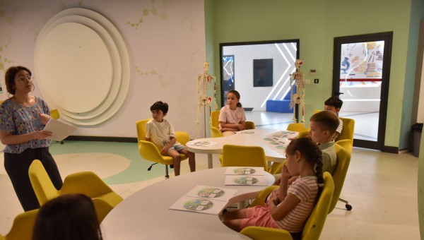 Kepez Belediyesi’nden çocuklara bilim dolu deneyim: Biyoloji Atölyesi 