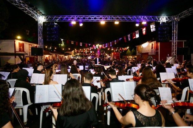 Kepez’in Uluslararası Kültür Festivali’nde Senfonik yolculuk