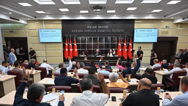 Kepez Meclisi’nden vefa örneği: Gazetecilerin isimleri parklarda yaşayacak 