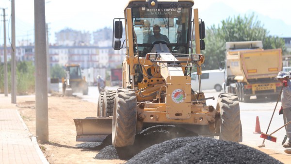 Kepez’den Göksu Mahallesi’ne sıcak asfalt 