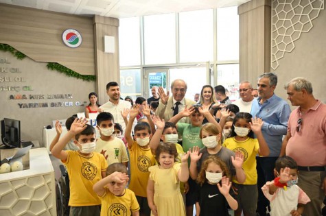 Başkan Kocagöz’den minik kalplere sıcak dokunuş