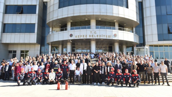 Kepez Belediyesi’nden gerçeğini aratmayan tatbikat 