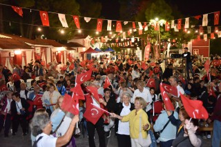 Yıldızların şovu Dokumapark’ta izlendi