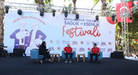 Başkan Kocagöz ve sanatçı Mert Fırat “Sanatın Yaşlılıkta İyileştirici Gücü”nü konuştu