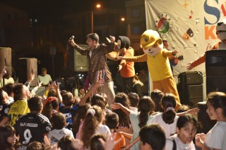 Karşıyaka ve Esentepe’de “Sahne Kepez” coşkusu