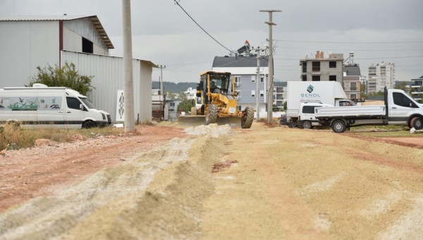 Kepez’den Demirel Mahallesi’ne ulaşım konforu 
