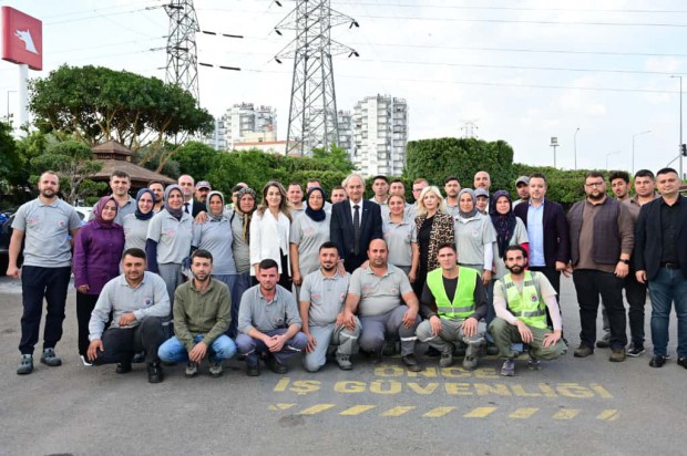 Kocagöz’den sezonluk işçilere belediyede daimi iş müjdesi!