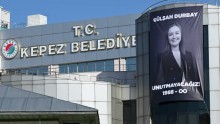 Kepez Belediyesi’nden Şehzadeler Belediye Başkanı Gülşah Durbay’a vefa