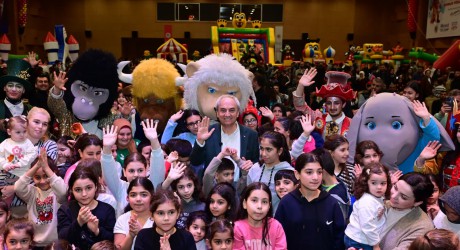 Kocagöz, Sömestir Festivali’nde çocuklarla buluştu