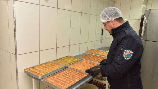 Kepez’de Ramazan öncesi tatlıcılara sıkı denetim 