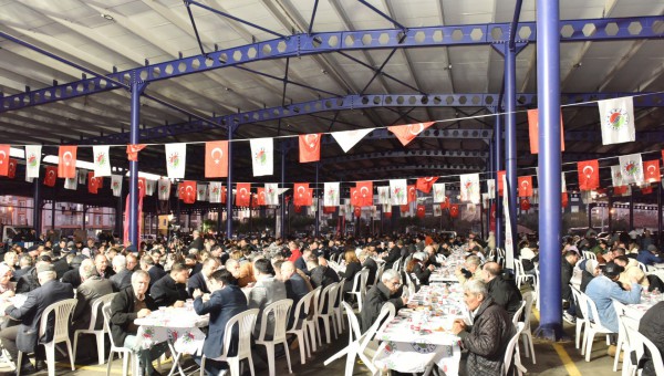 Kepez’de Ramazan’ın ilk iftar sofraları Düdenbaşı’nda kuruldu 