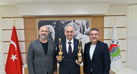 Kepez’de sanata çifte ödül