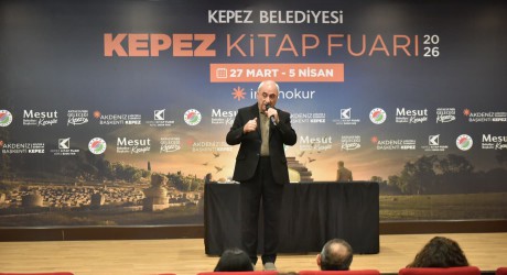 Prof.Dr. Nurullah Genç, Kepez Kitap Fuarı’nda kelimenin ve edebiyatın gücünü anlattı