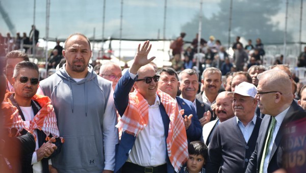 Kocagöz, Kepez’in er meydanında 