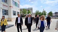 Kocagöz, okul ziyaretinde talepleri yerinde çözdü