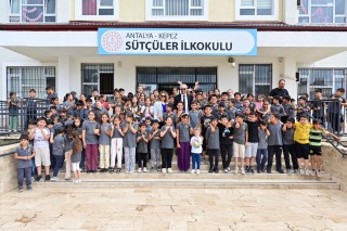 Kocagöz, okul ziyaretinde talepleri yerinde çözdü