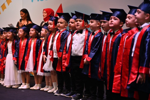Kepez’in kreşlerinde mezuniyet heyecanı
