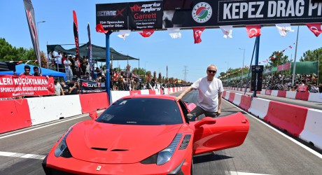 Kepez’de drag rüzgarı esti