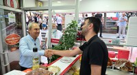 Kocagöz’ün ‘Temizlik Kirletmemektir’ kampanyası sokak sokak yayılıyor