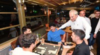 Kocagöz, ‘Temizlik Kirletmemektir’ kampanyasını Kültür Kafeler Caddesi esnafına tanıttı