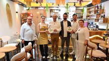 Kocagöz, ‘Temizlik Kirletmemektir’ kampanyasını Kültür Kafeler Caddesi esnafına tanıttı