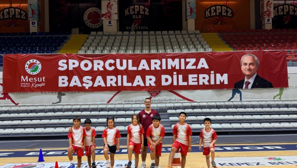 Kepez’de spor dolu yaz tatili 